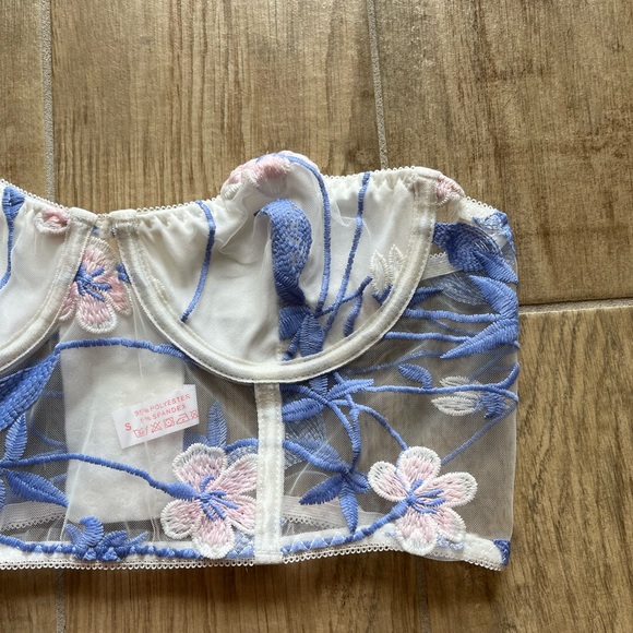 ROMWE white & blue floral embroidered sheer underwire corset top - Picture 4 of 10
